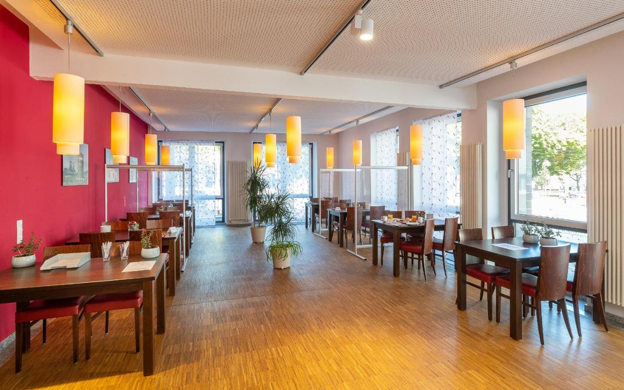 Hotel Neuhaus 3*
